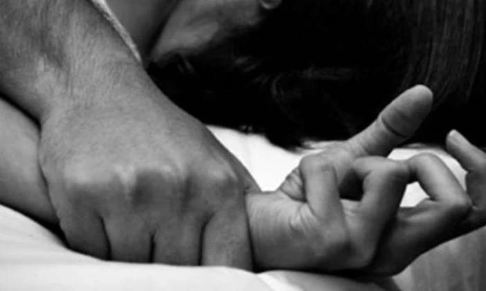 Σκοπιανός δημοσιογράφος προέτρεψε να βιάσουν δημοσιογράφο των Financial Times!